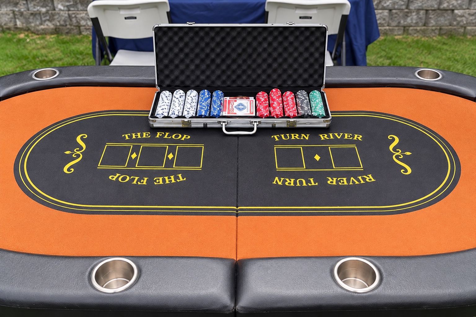 Close-up of the Bongo poker tabletop and open chip case